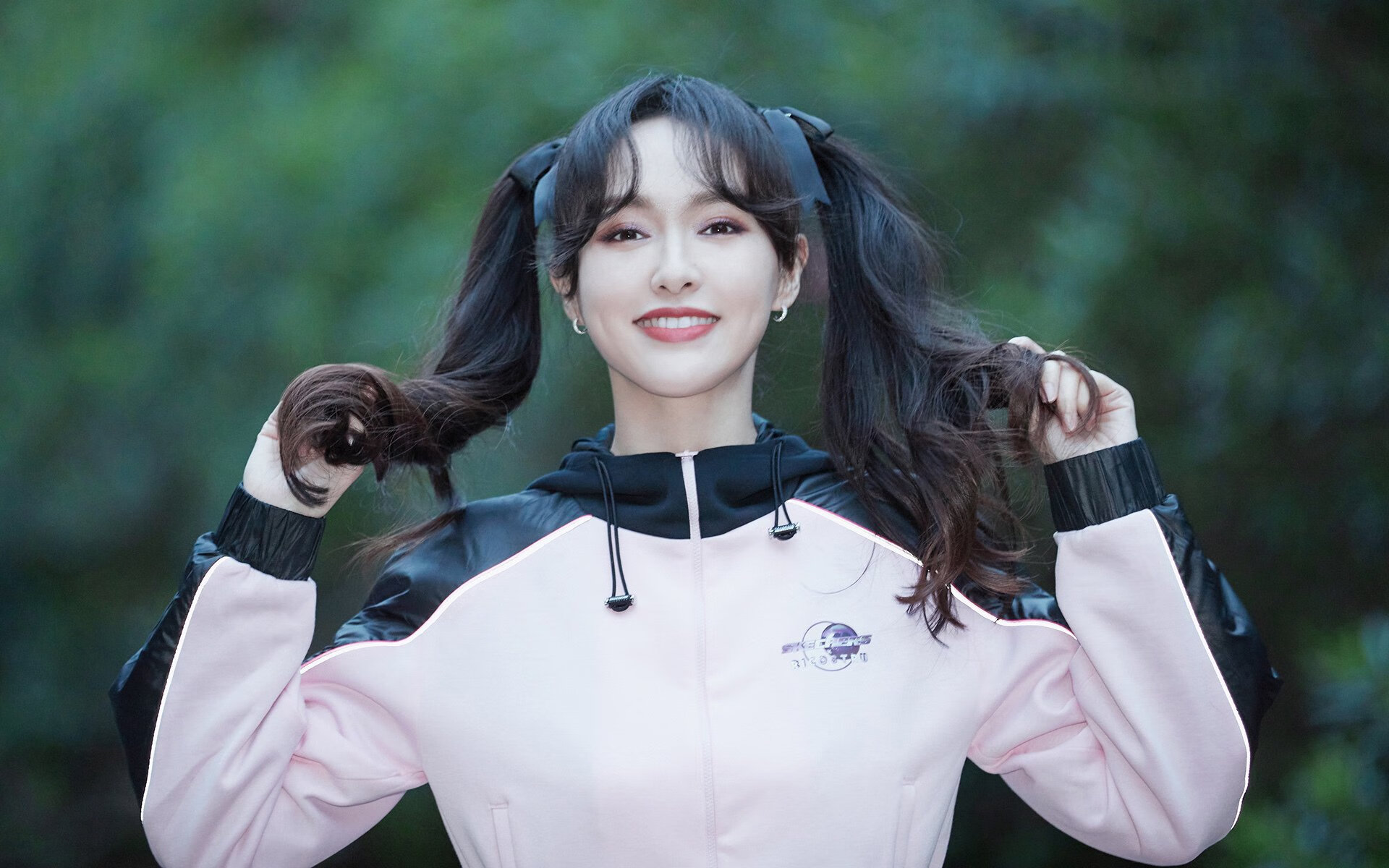 “逆转奇迹！湖人最后一分钟逆袭热火燃爆全场”，湖人最后一场常规赛